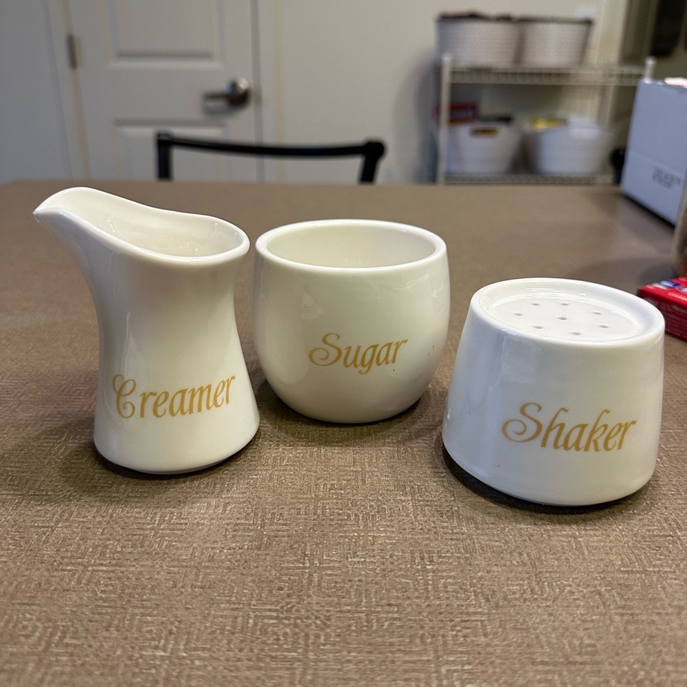 Avon White stackable, 3 piece set - Picture 3 of 3